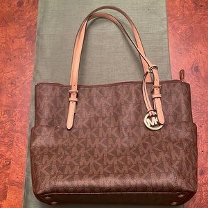 Michael Kors Jet Set Logo Bag